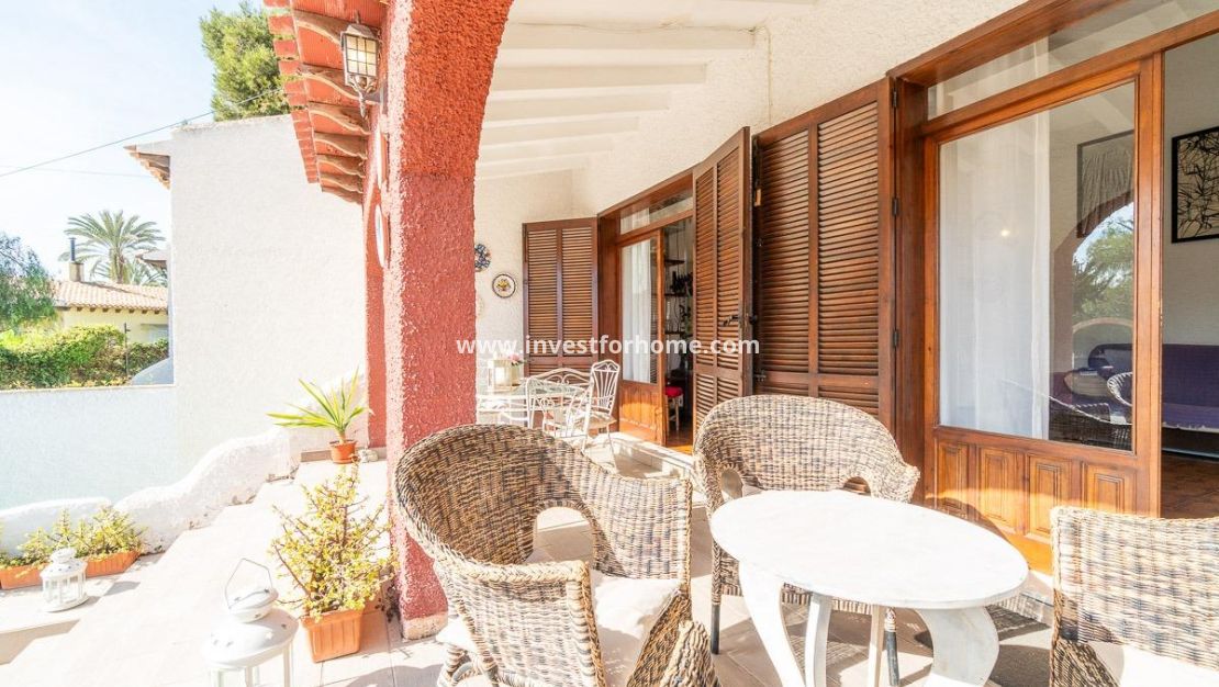 Vente - Villa - Orihuela Costa - Punta Prima