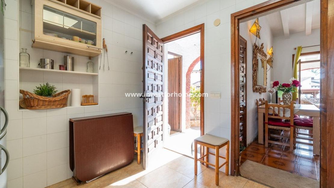 Vente - Villa - Orihuela Costa - Punta Prima