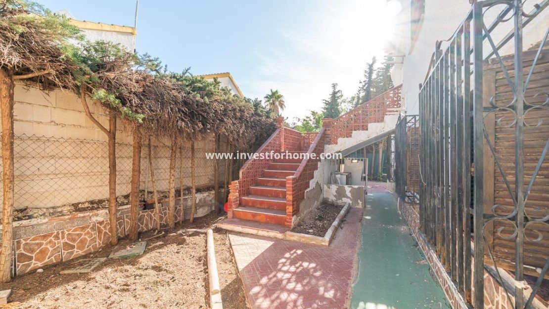 Vente - Villa - Orihuela Costa - Punta Prima