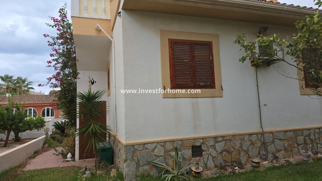 Vente - Villa - Orihuela Costa - Punta Prima