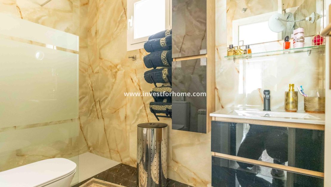 Vente - Villa - Orihuela Costa - Punta Prima