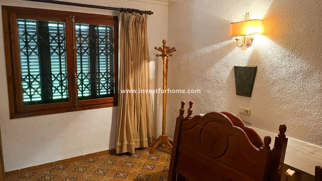 Vente - Villa - Orihuela Costa - Punta Prima