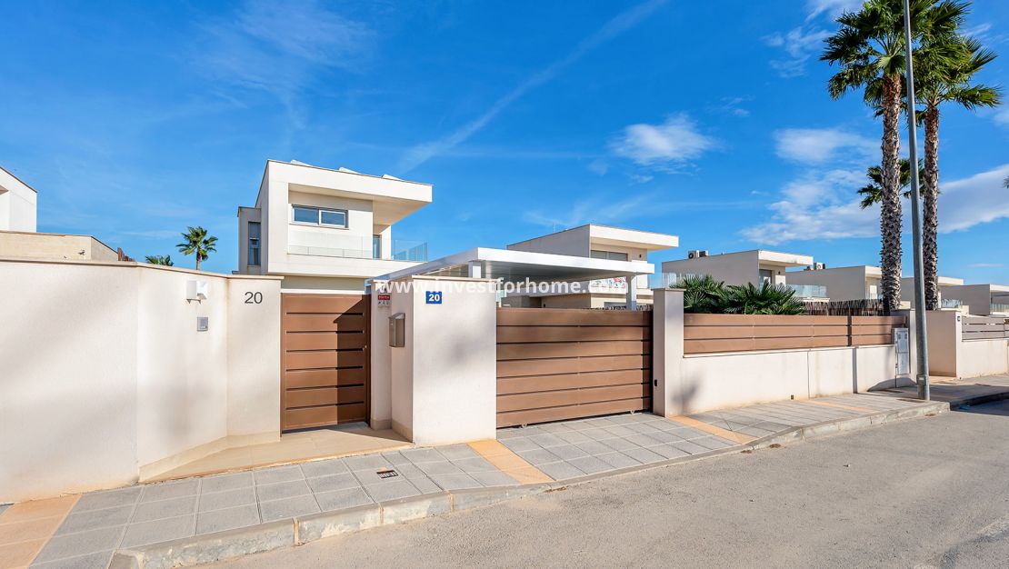 Vente - Villa - Orihuela Costa - Vistabella Golf