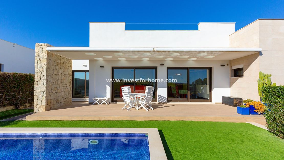 Vente - Villa - Orihuela Costa - Vistabella Golf