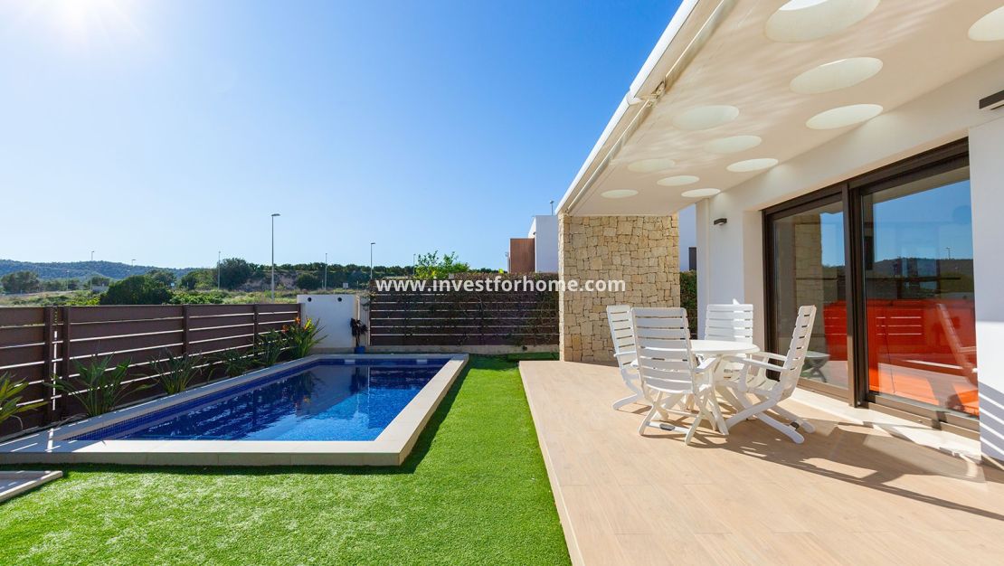 Vente - Villa - Orihuela Costa - Vistabella Golf