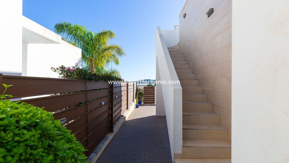 Vente - Villa - Orihuela Costa - Vistabella Golf