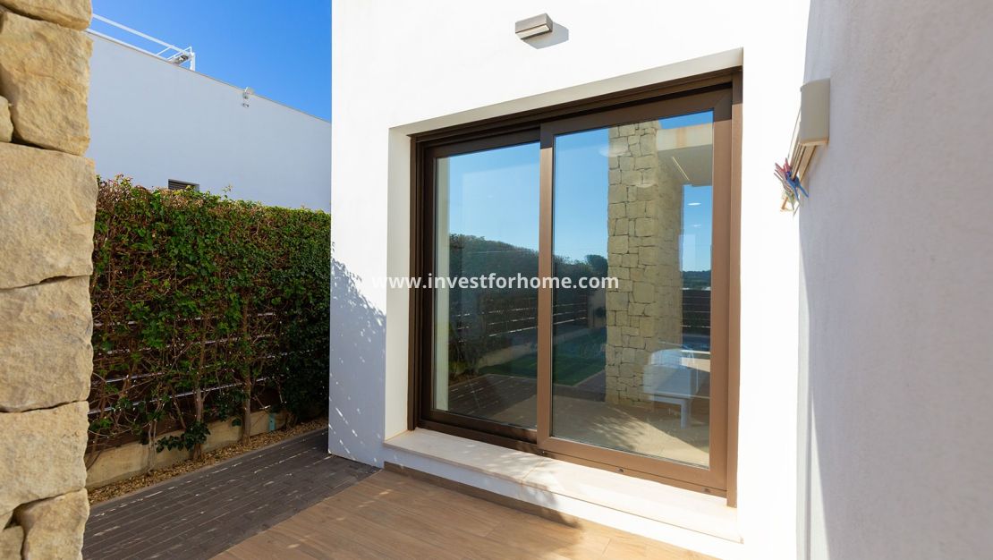 Vente - Villa - Orihuela Costa - Vistabella Golf