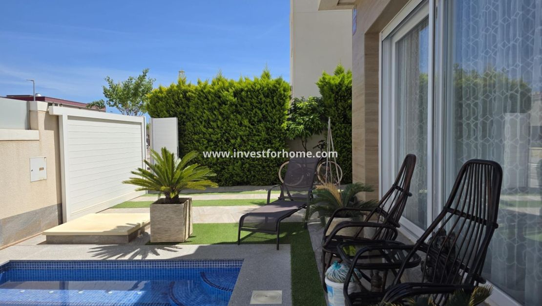 Vente - Villa - Pilar de la Horadada - Zona Pueblo