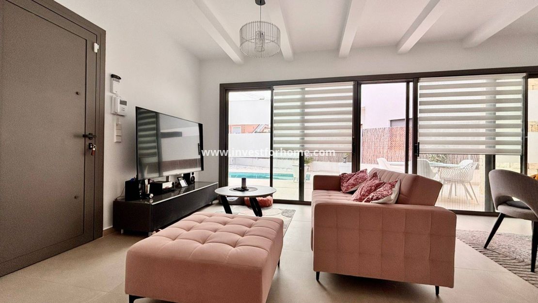 Vente - Villa - San Miguel de Salinas - Urbanizacion Blue Lagoon