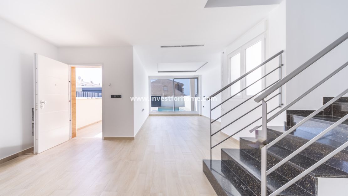 Vente - Villa - Torrevieja - aguas nuevas