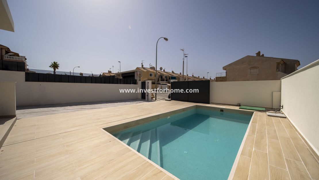 Vente - Villa - Torrevieja - aguas nuevas