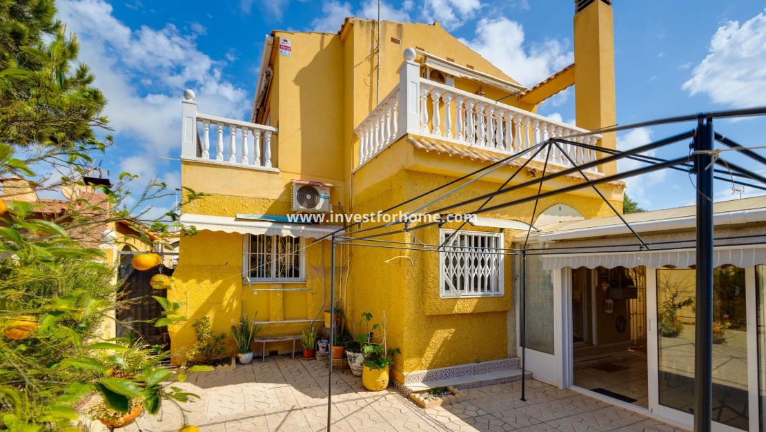 Vente - Villa - Torrevieja - aguas nuevas