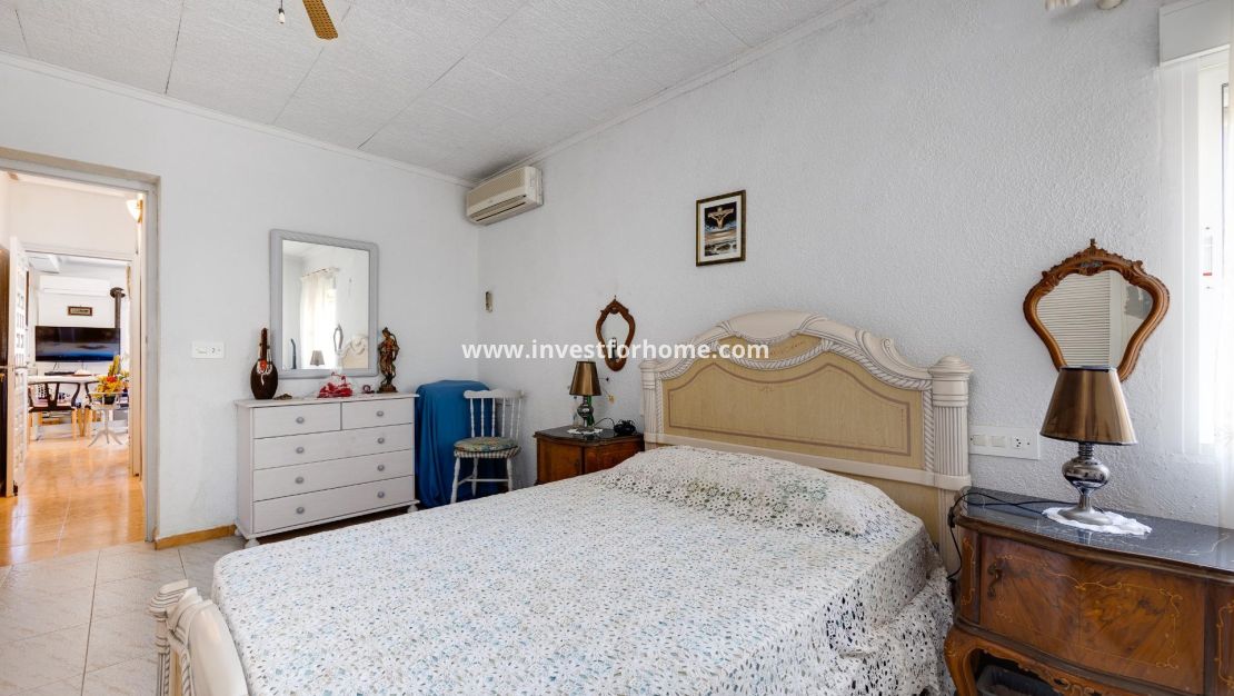 Vente - Villa - Torrevieja - aguas nuevas