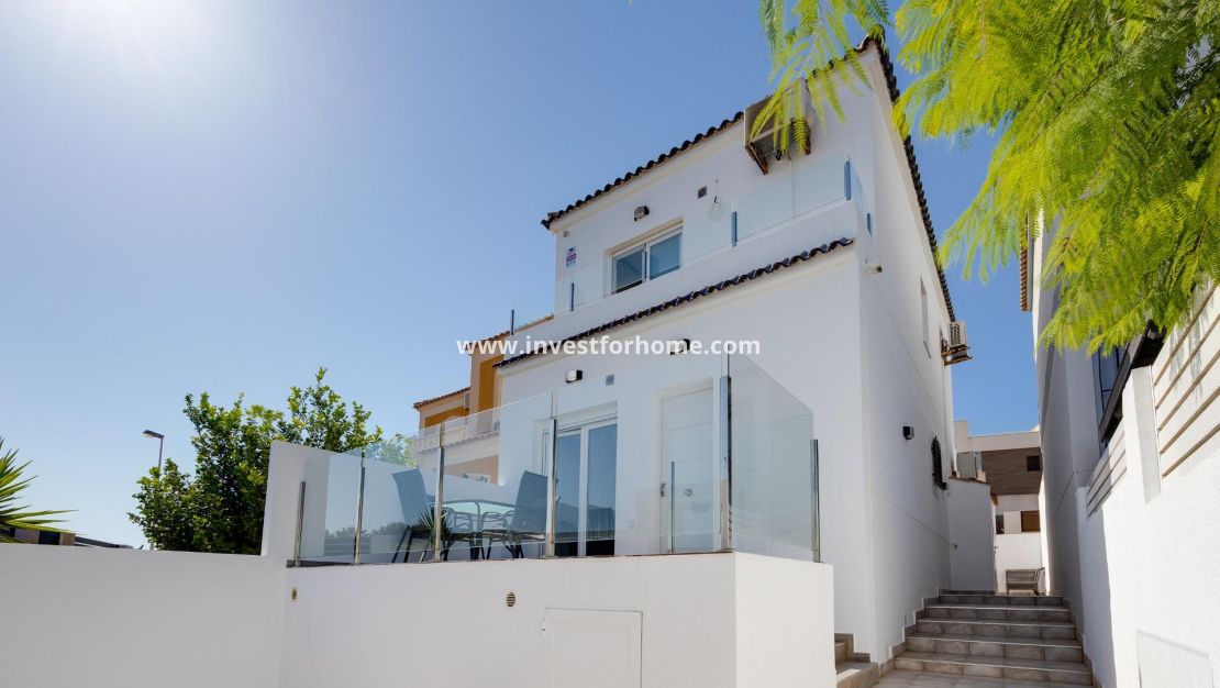 Vente - Villa - Torrevieja - aguas nuevas