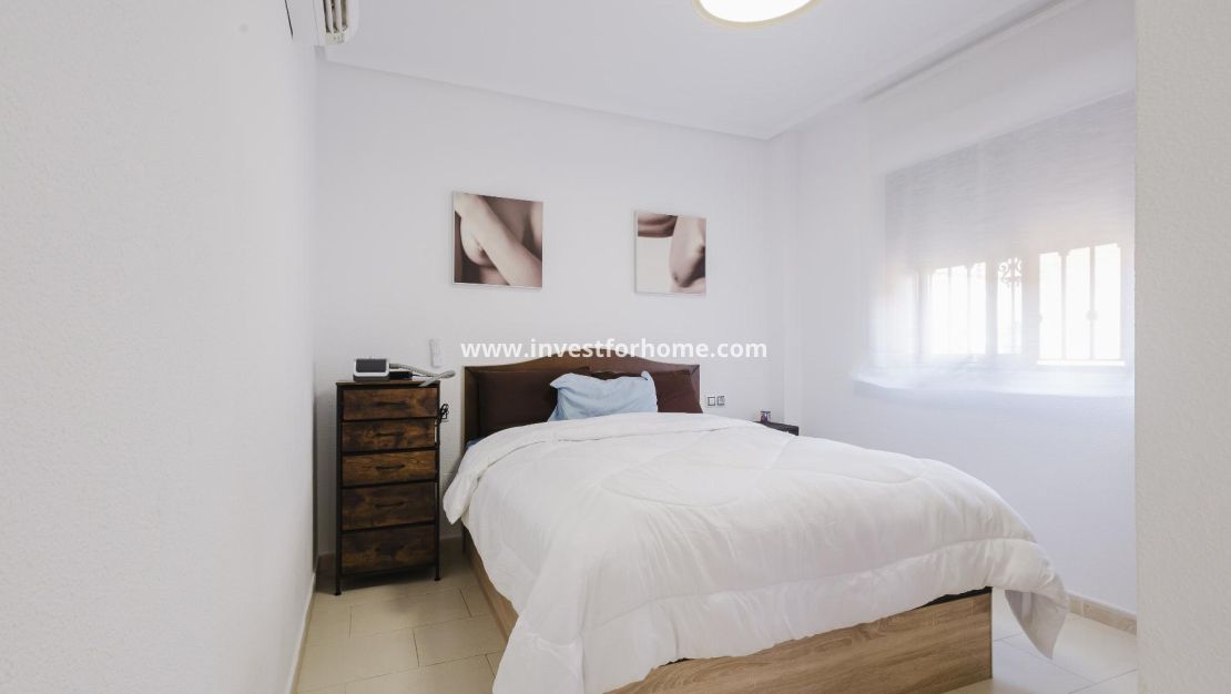 Vente - Villa - Torrevieja - aguas nuevas