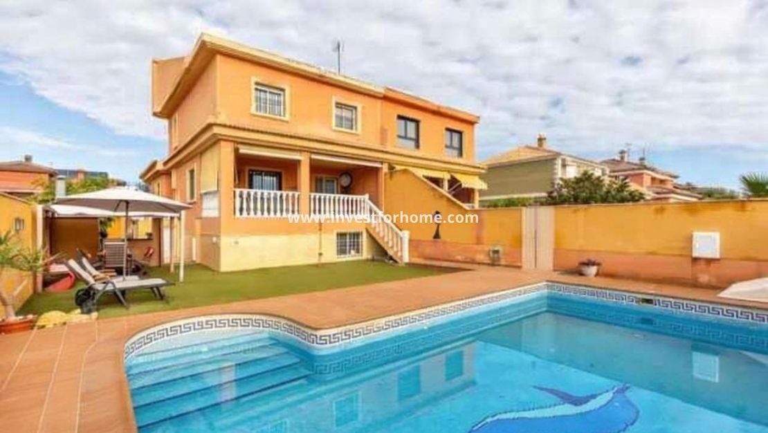 Vente - Villa - Torrevieja - aguas nuevas