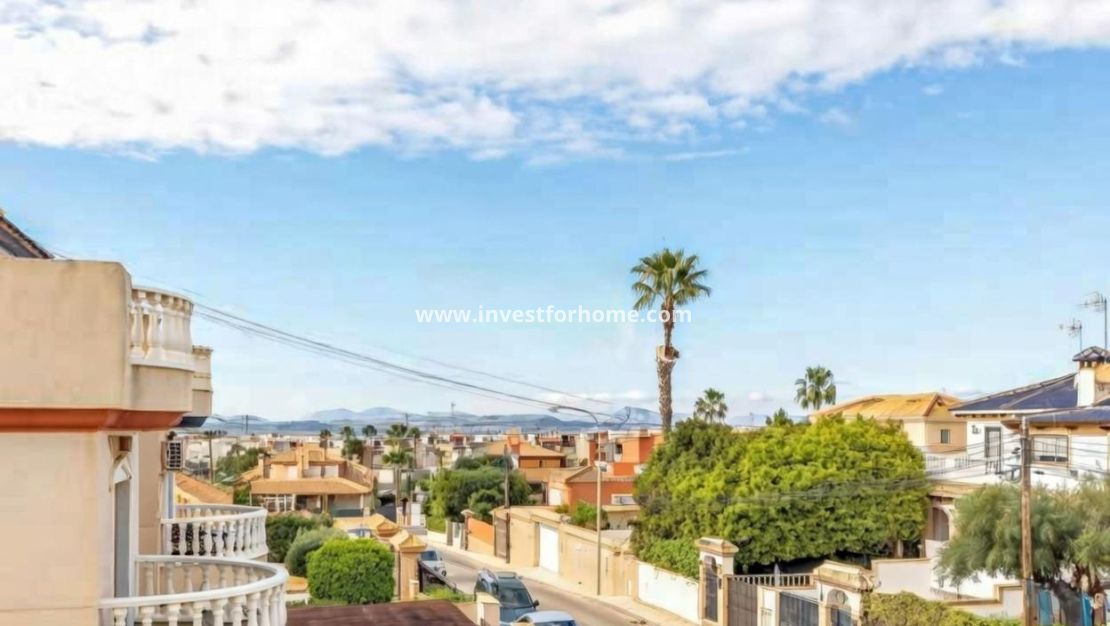 Vente - Villa - Torrevieja - aguas nuevas