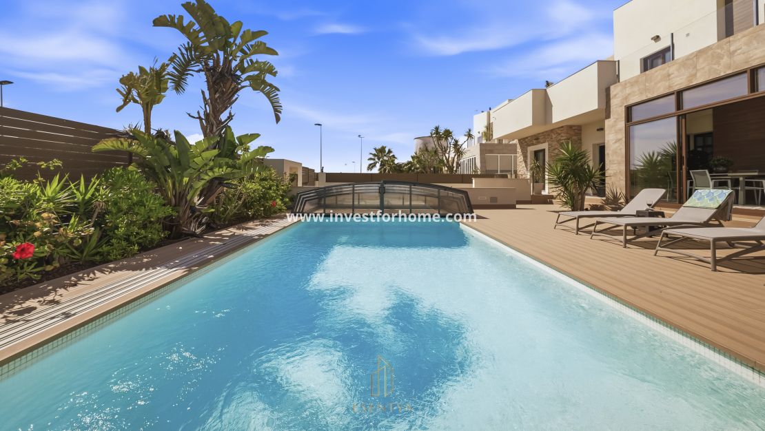 Vente - Villa - Torrevieja - aguas nuevas