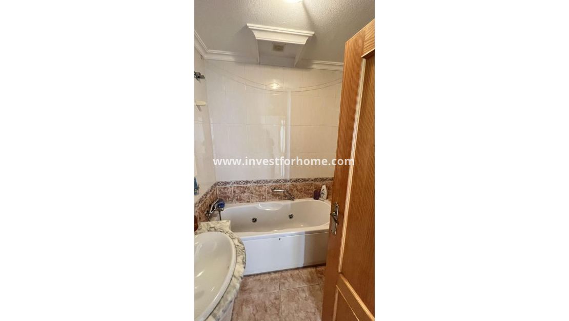 Vente - Villa - Torrevieja - aguas nuevas
