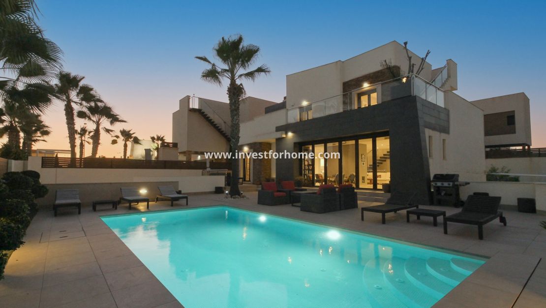 Vente - Villa - Torrevieja - Aguas Nuevas