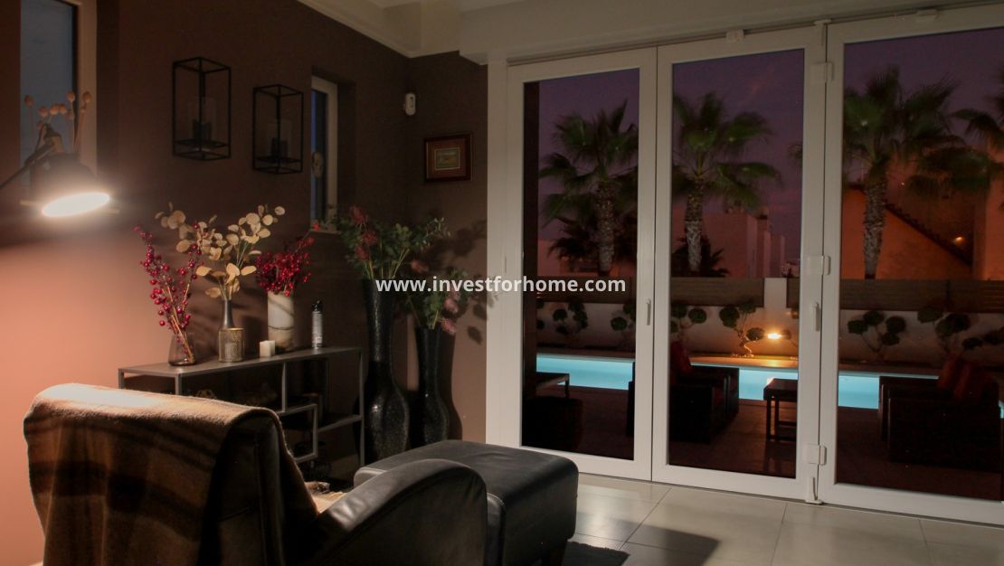Vente - Villa - Torrevieja - Aguas Nuevas