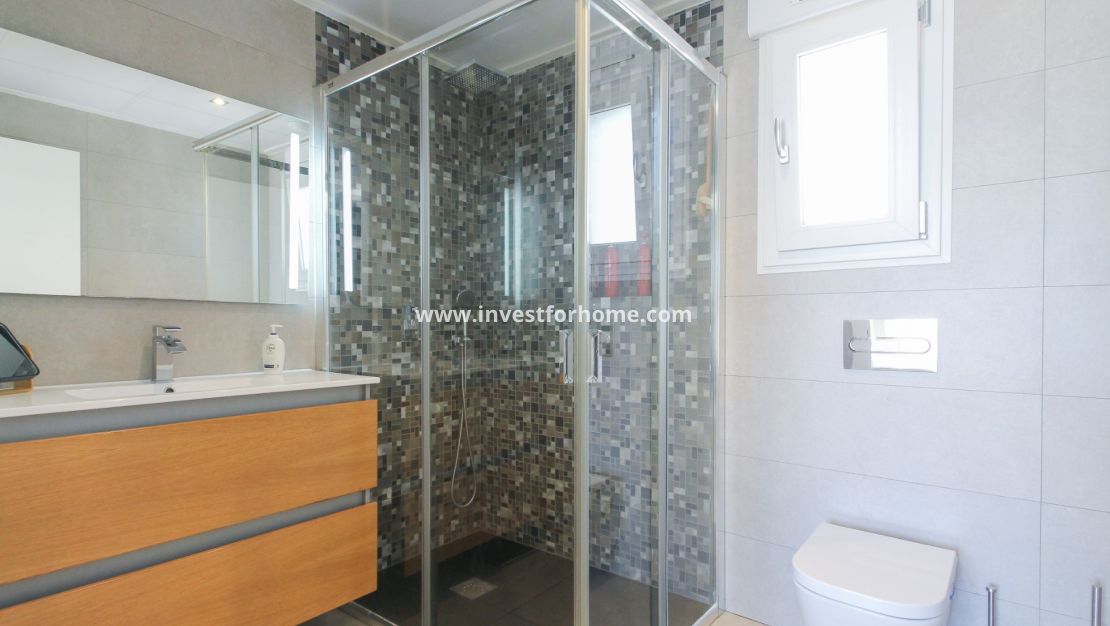 Vente - Villa - Torrevieja - Aguas Nuevas