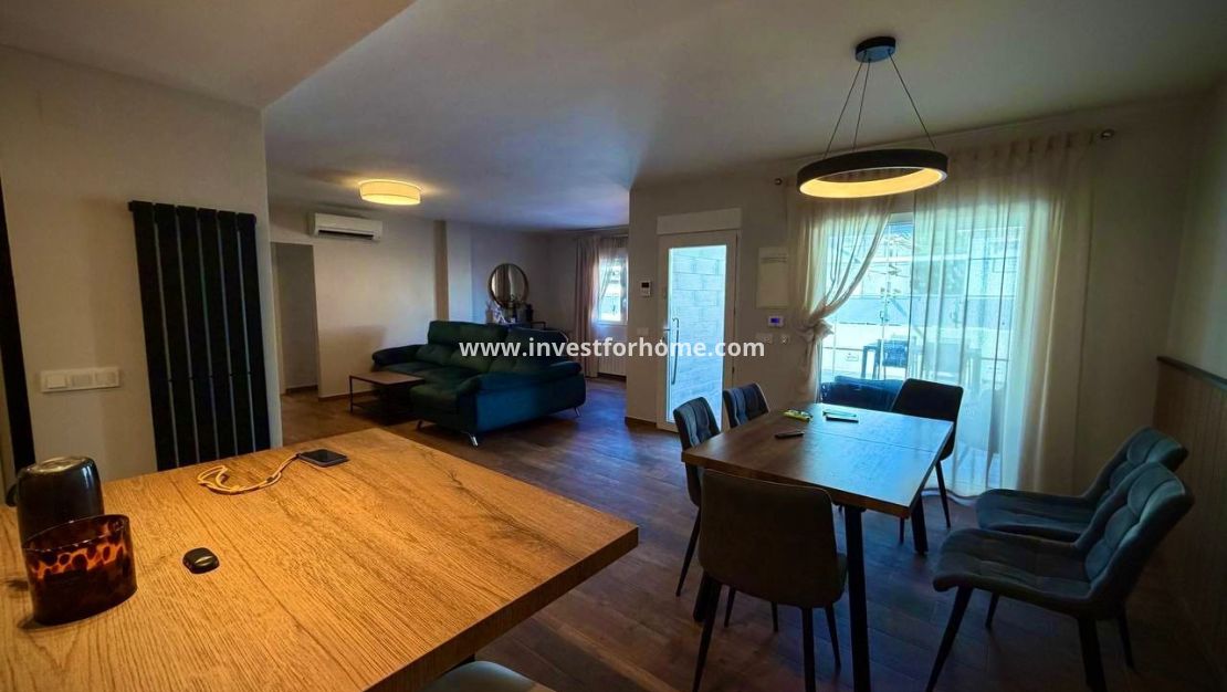 Vente - Villa - Torrevieja - Barrio Los Balcones - Los Altos del Edén