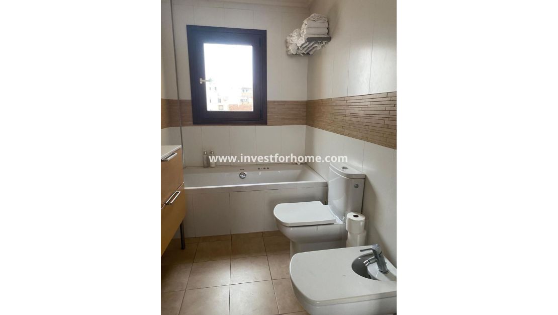 Vente - Villa - Torrevieja - Centro - Muelle Pesquero