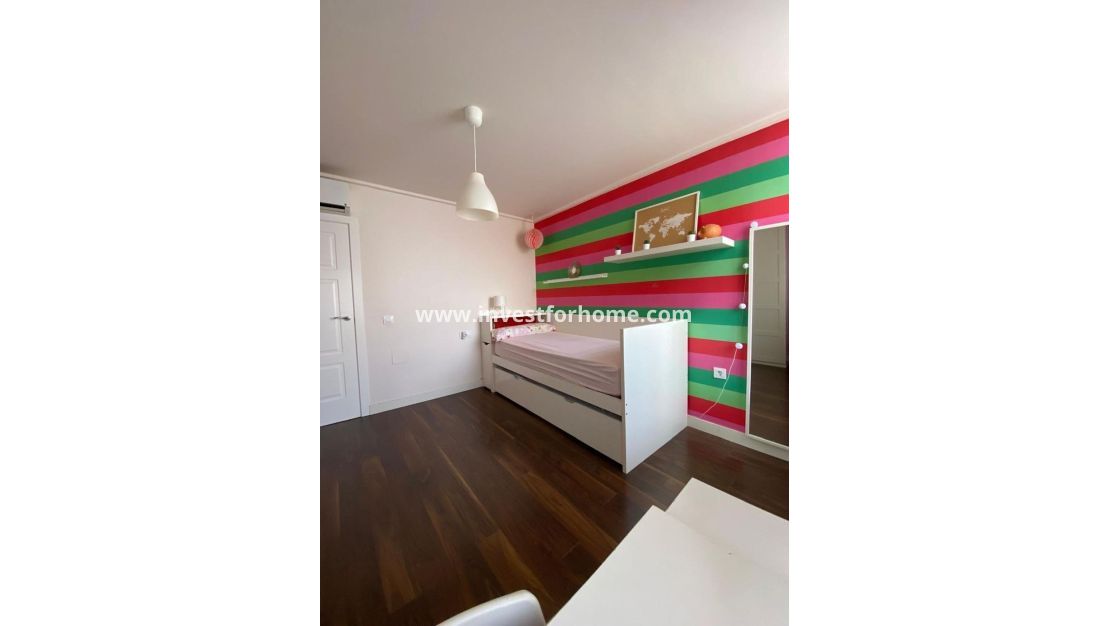 Vente - Villa - Torrevieja - Centro - Muelle Pesquero