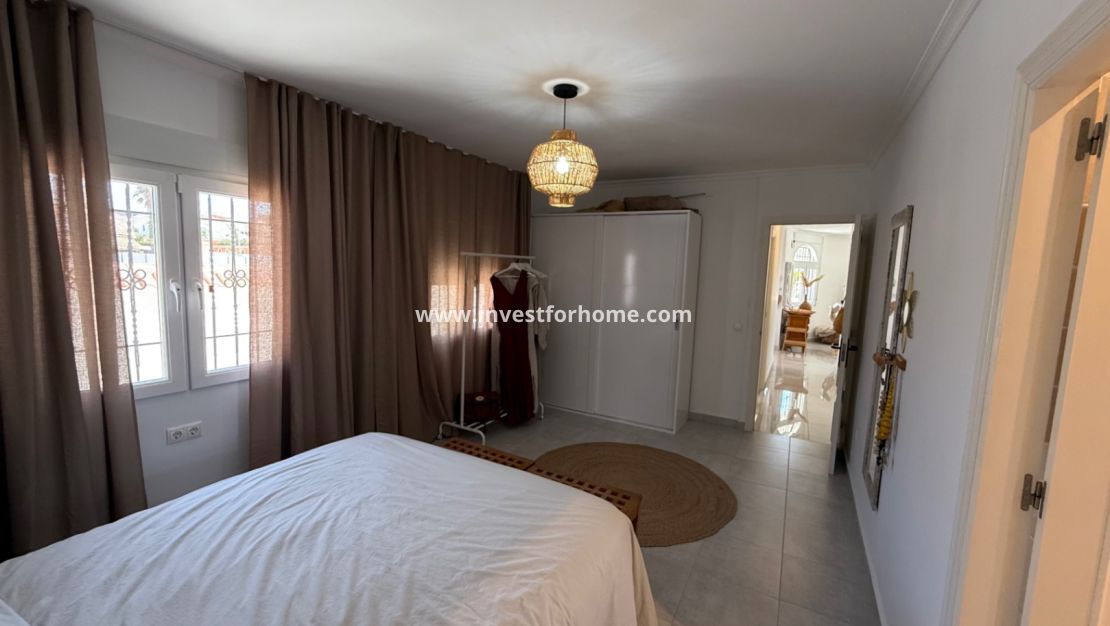 Vente - Villa - Torrevieja - Costa Blanca
