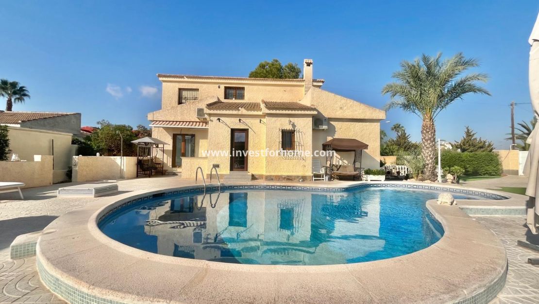 Vente - Villa - Torrevieja - La Siesta-El Chaparral