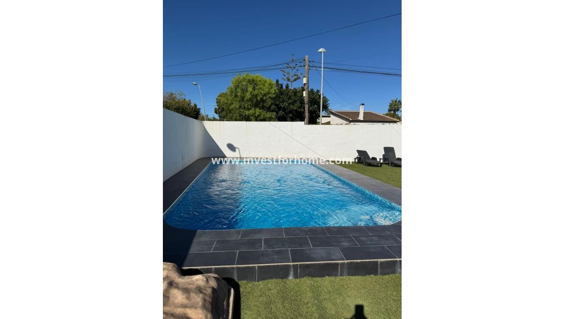 Vente - Villa - Torrevieja - Los Balcones - Los Altos Del Edén