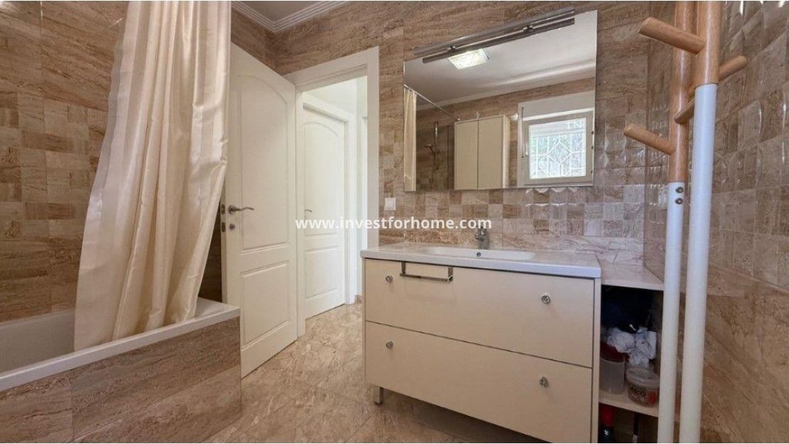 Vente - Villa - Torrevieja - Los Balcones - Los Altos Del Edén