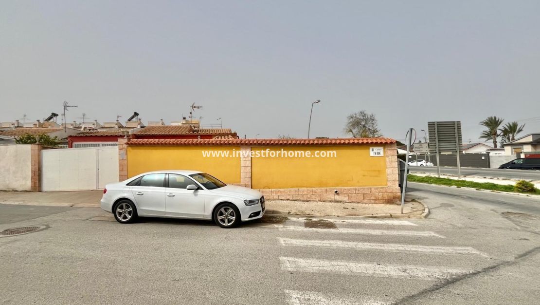 Vente - Villa - Torrevieja - Los Balcones - Los Altos Del Edén