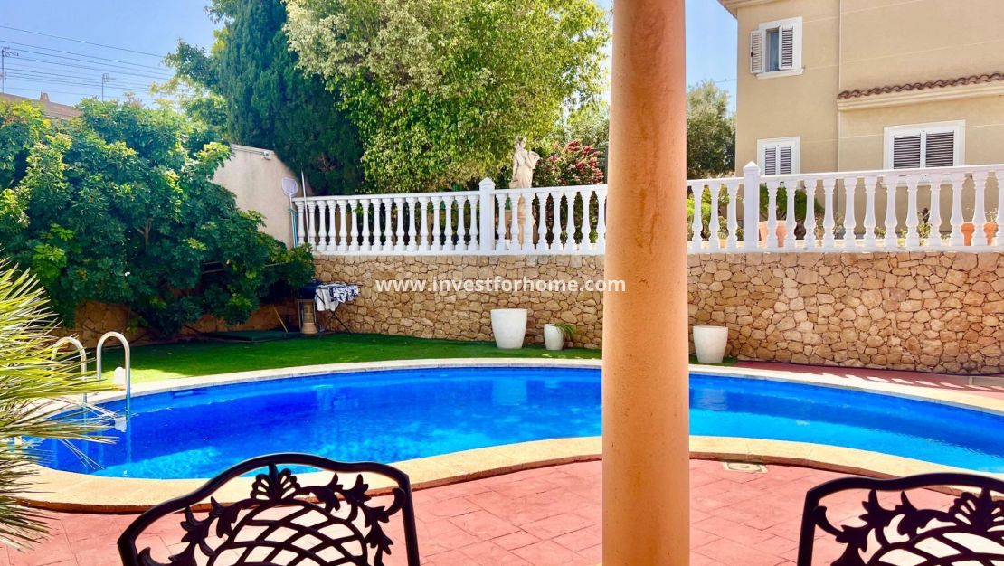 Vente - Villa - Torrevieja - Los Balcones - Los Altos Del Edén