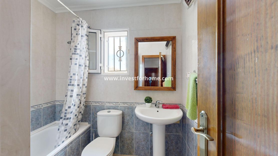 Vente - Villa - Torrevieja - Nueva Torrevieja - Aguas Nuevas