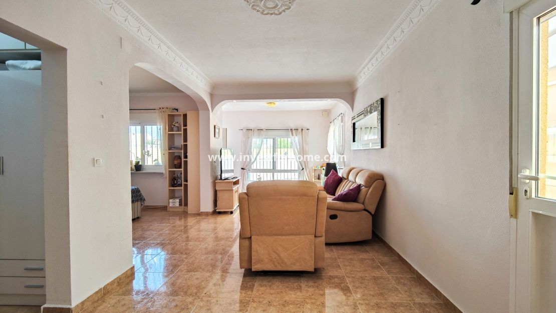 Vente - Villa - Torrevieja - Nueva Torrevieja - Aguas Nuevas