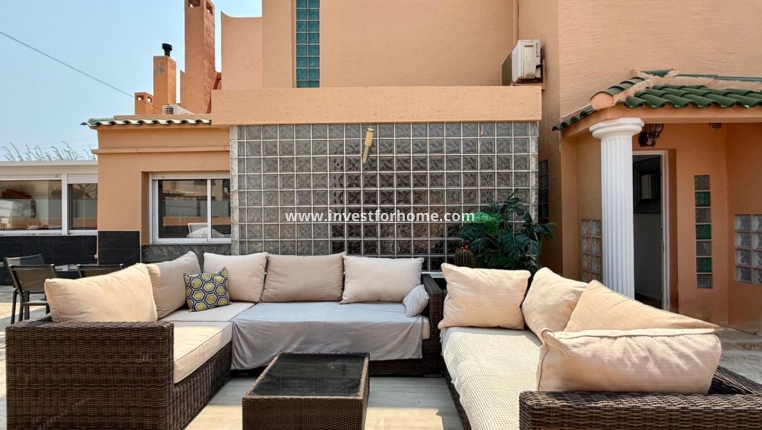 Vente - Villa - Torrevieja - Nueva Torrevieja - Aguas Nuevas