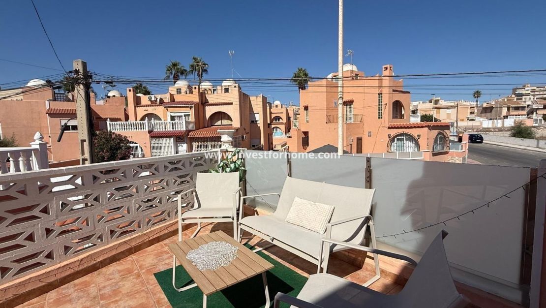 Vente - Villa - Torrevieja - Nueva Torrevieja - Aguas Nuevas