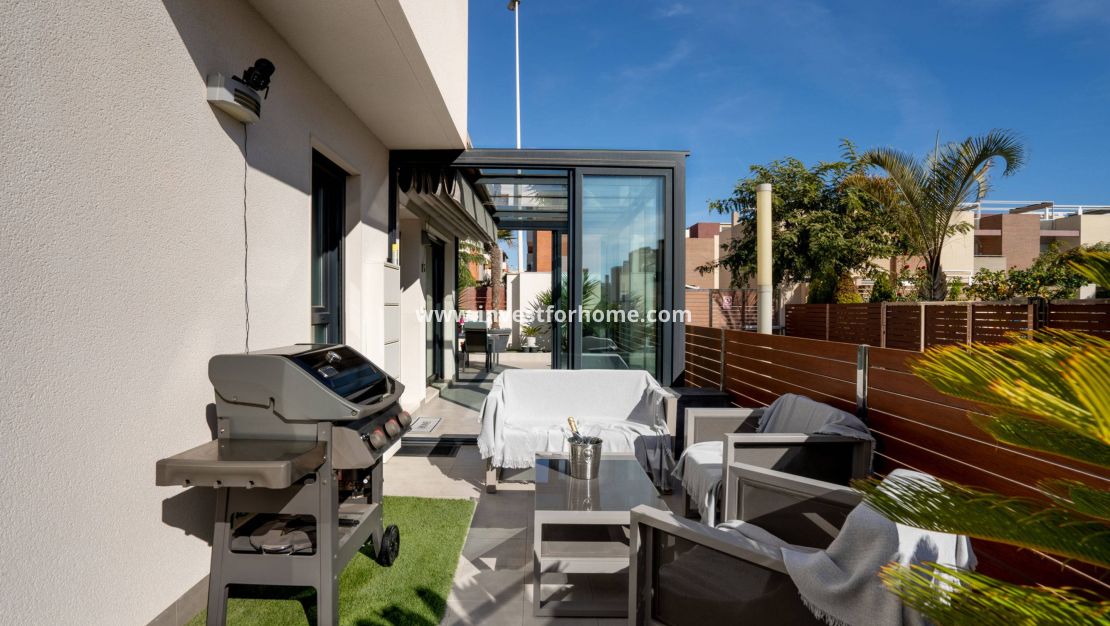 Vente - Villa - Torrevieja - Nueva Torrevieja - Aguas Nuevas