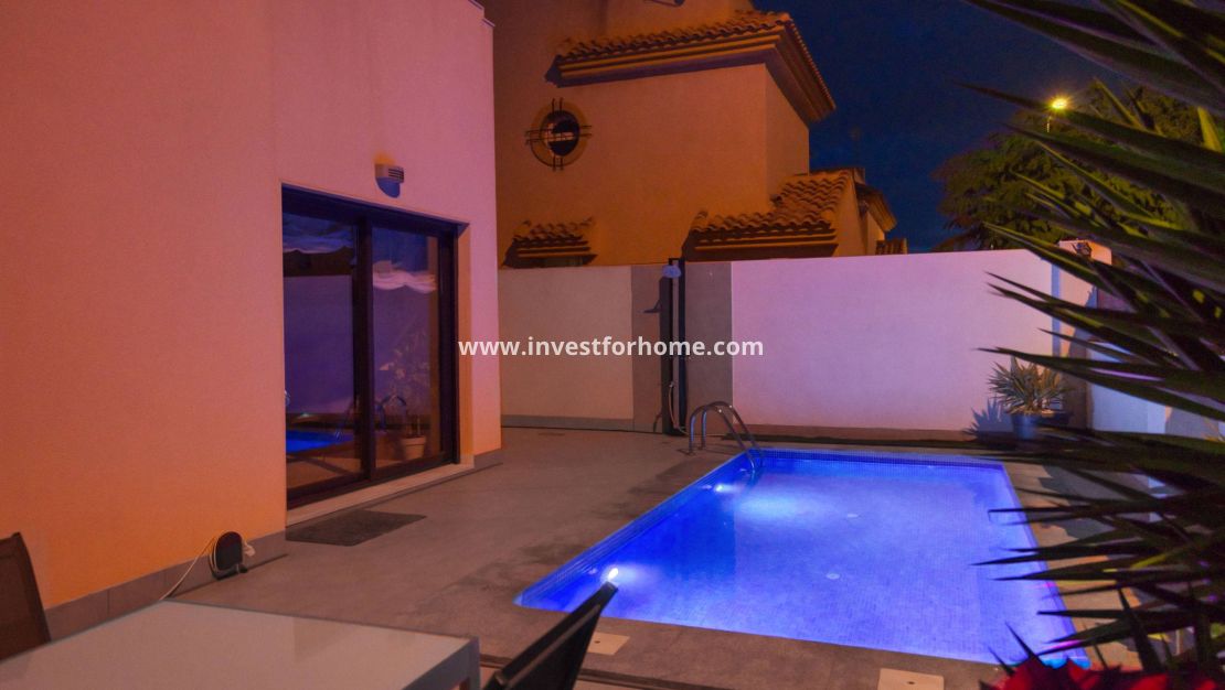 Vente - Villa - Torrevieja - Nueva Torrevieja - Aguas Nuevas