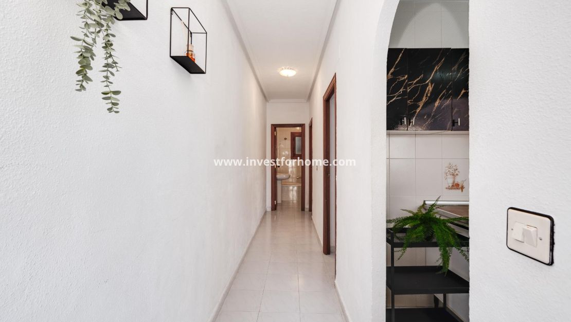 Vente - Villa - Torrevieja - Nueva Torrevieja - Aguas Nuevas