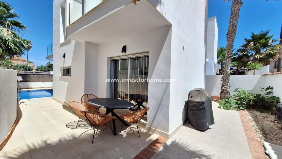 Vente - Villa - Torrevieja - Nueva Torrevieja - Aguas Nuevas