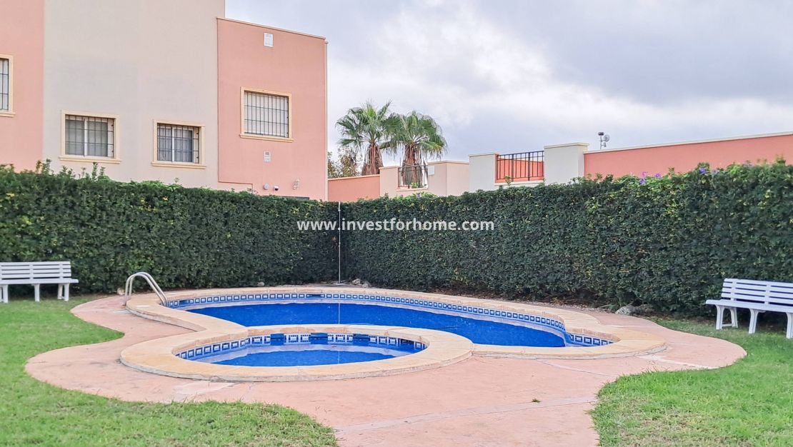 Vente - Villa - Torrevieja - Parque Acuático - Sector 25