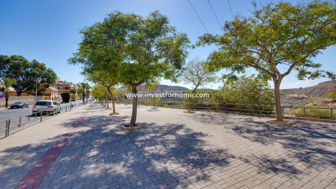 Verkoop - Appartement - Guardamar del Segura - Pueblo