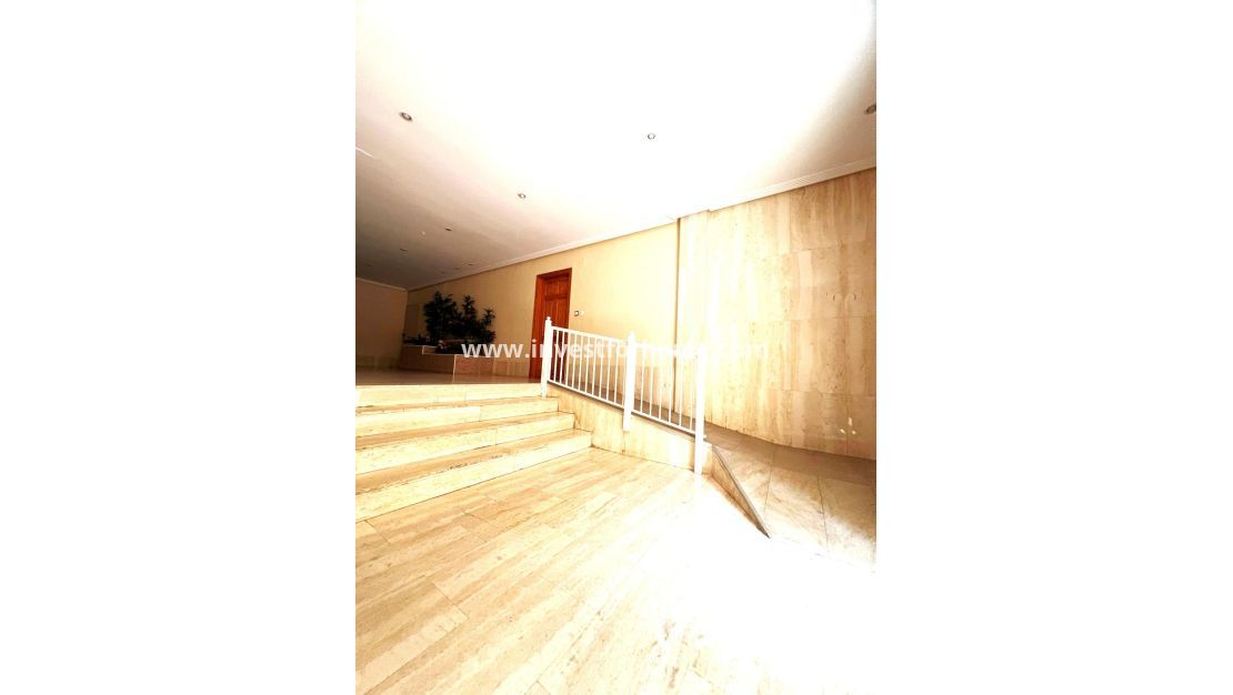 Verkoop - Appartement - Guardamar del Segura - Pueblo