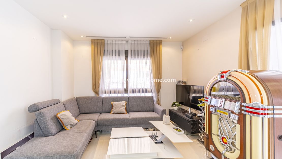 Verkoop - Appartement - Guardamar del Segura