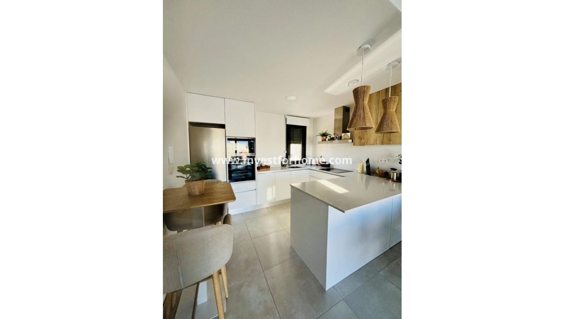 Verkoop - Appartement - Las Filipinas - Inland