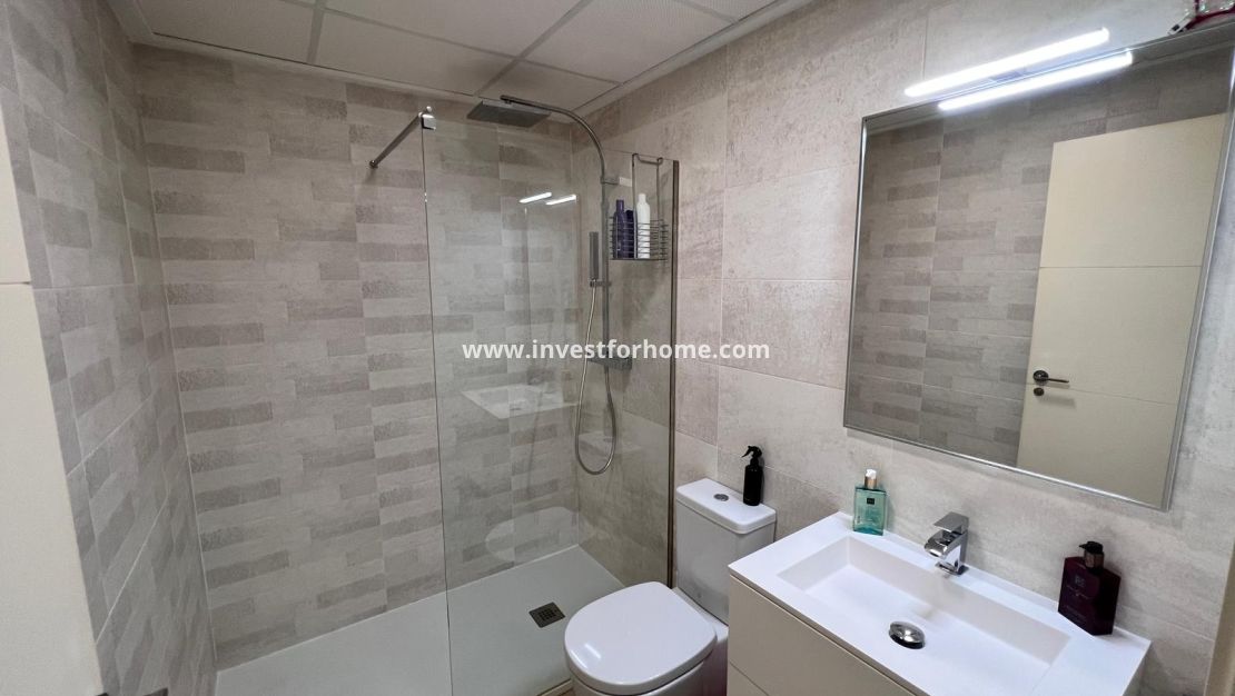 Verkoop - Appartement - Orihuela Costa - Vistabella Golf