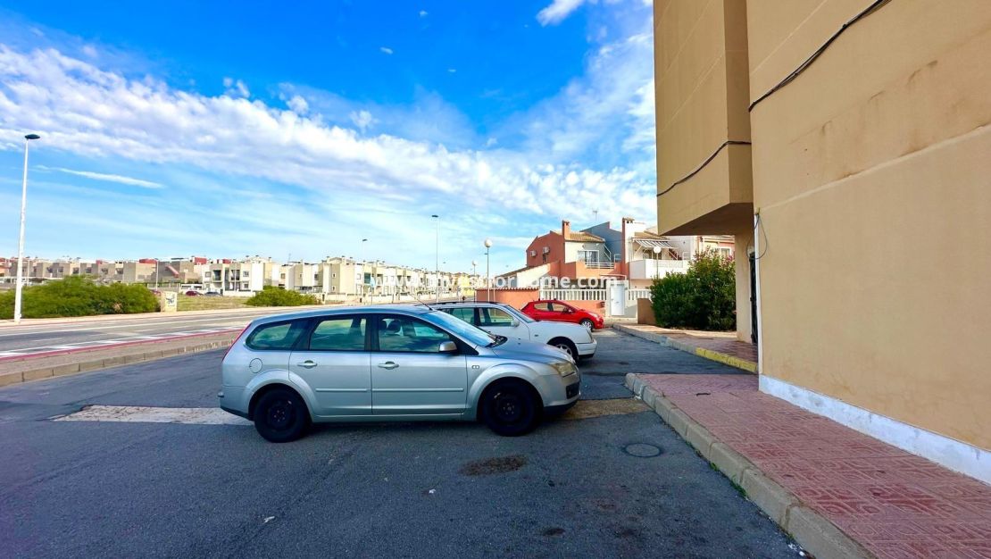 Verkoop - Appartement - Torrevieja - aguas nuevas